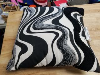 New Black & White Wave Pillow