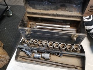 Sockets, toolbox, mm, many are John Deere