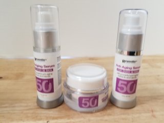 New Reventa+ Anti-Aging Serum Set