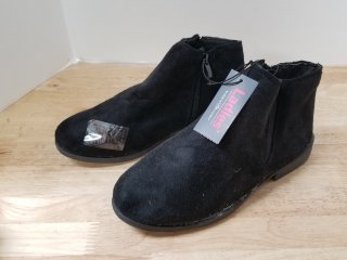 New Ladies Black Ankle Boots, 8