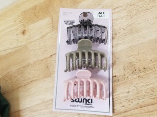 New Scunci Hair Claw Clips