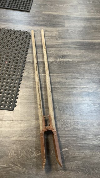 Post hole digger