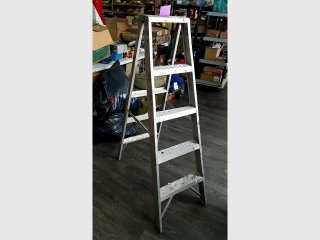 Aluminum Step Ladder, 5 ft