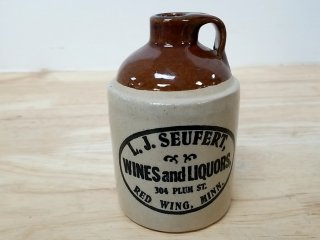 Vintage Seufert Wines Jug, exc cond, 6 in