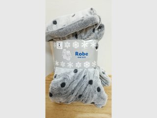 New Polka Dot Robe ladies  one size fits most 