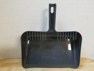 New Black Plastic Dustpan