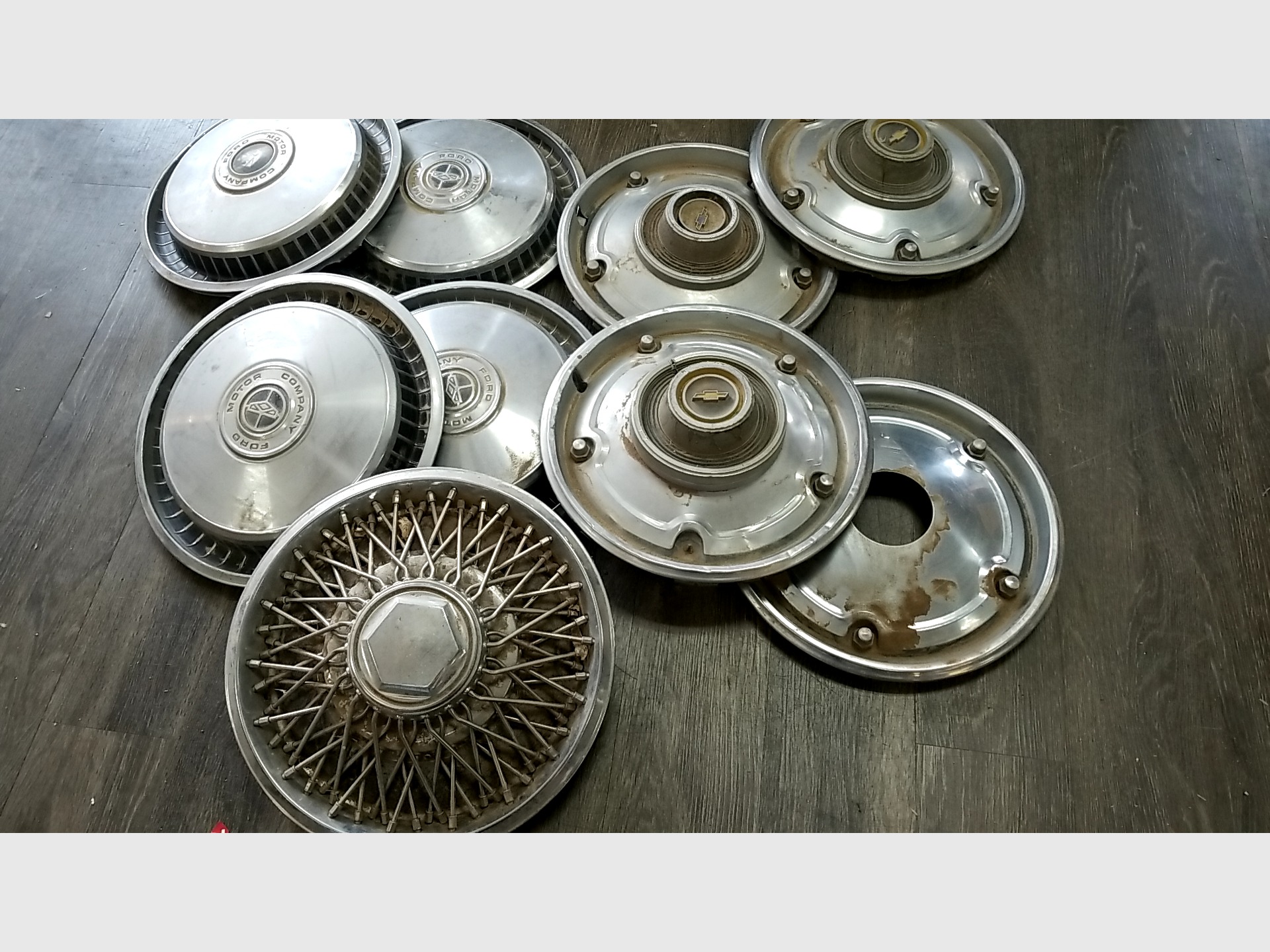 #191 - Assorted Vintage Hubcaps