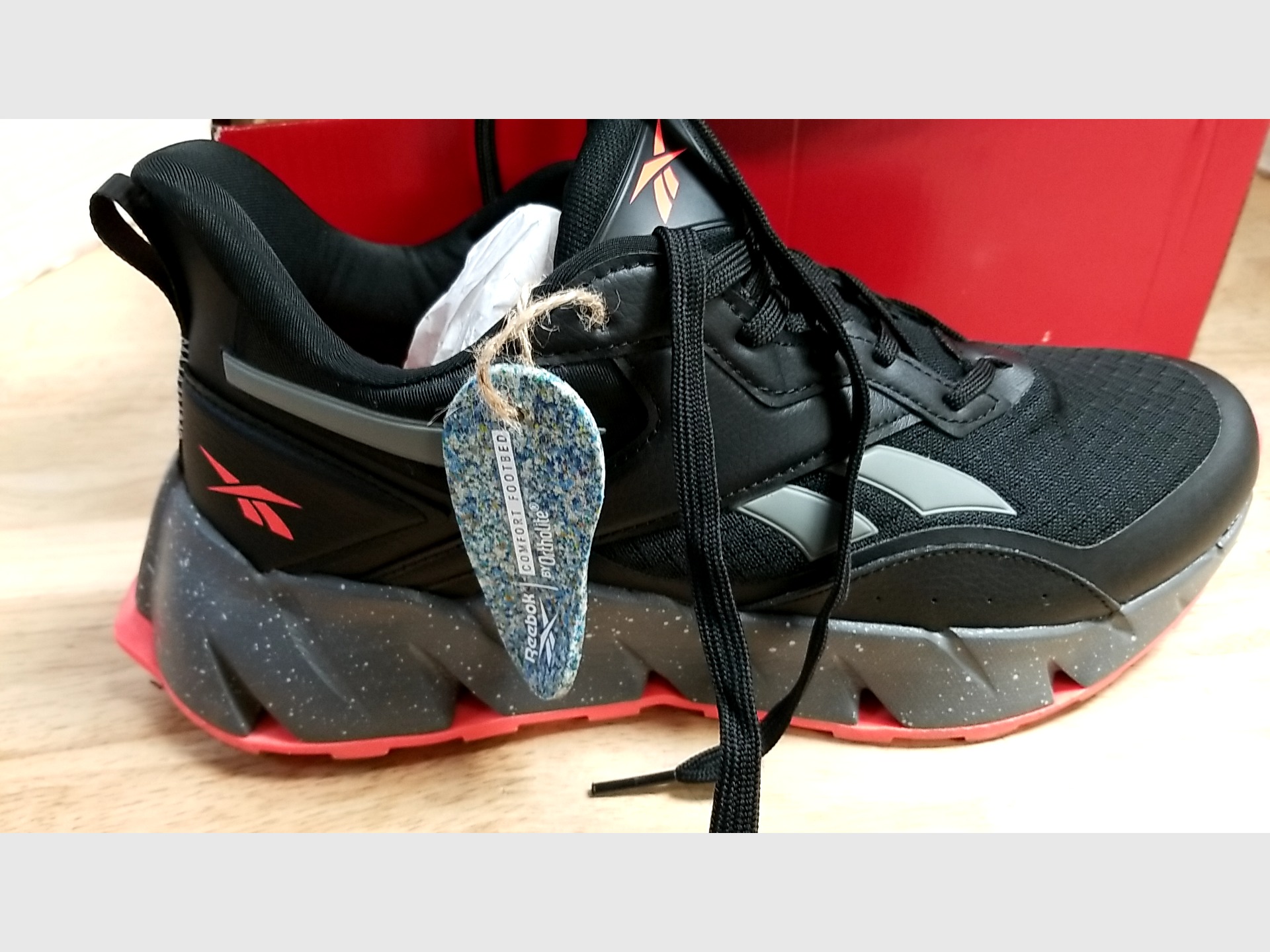 #97 - Mens Reebok shoes, 10.5M