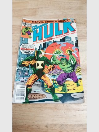 Vintage Hulk 30 cent comic, 204 OCT 2456