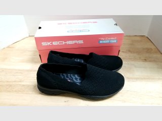 Ladies Sketchers shoes, 7