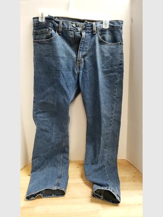 Mens Levi\'s 505, 34x30, hole on back