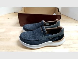 New mens Sketchers,  10