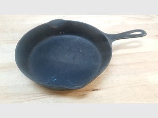 Griswold 6 Cast Iron skillet,  699, 14 in length