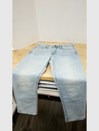 New truth triumph jeans size 29X30 straight 