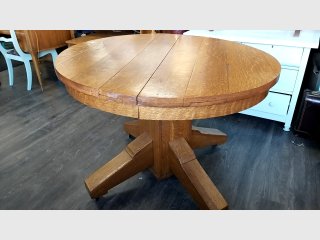 Round Wooden Pedestal Table, 2 piece,  bring help to load 