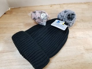 New Lush Ladies Pom Beanie Set