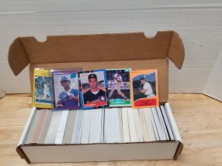 Box of Baseball cards see description 