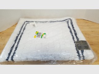 New bath rug 21 x 34 inch