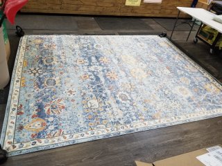 New large area rug approx 10 by 8 foot