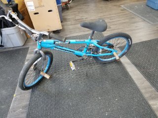Youth mongoose bike. Tires in good condition 