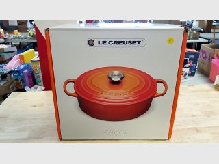 New Le Creuset White Dutch Oven in Box