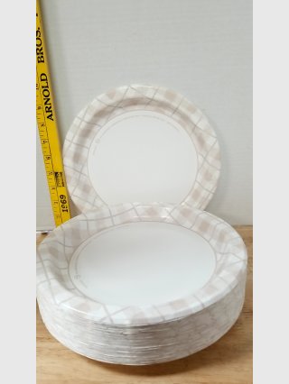 Gingham Pattern Paper Plates Stack