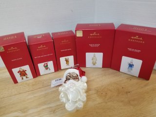 Hallmark keepsake ornaments 