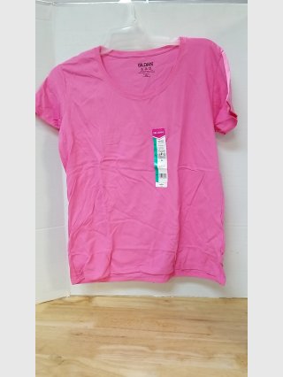 Pink Gildan Women\'s T-Shirt XL