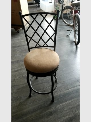 Black Metal Swivel Counter Stool