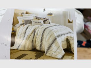 New queen size Levtex Hoke Full/Queen Comforter set