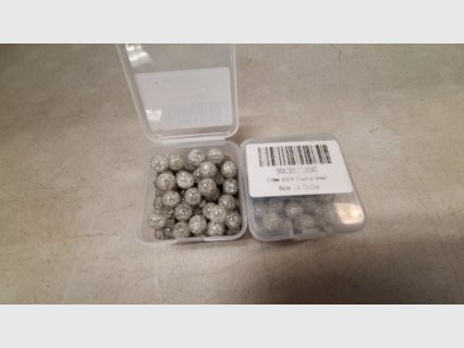 crackled small glass beads