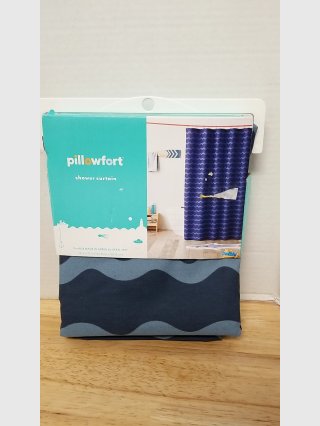 Pillowfort Kids Shower Curtain 72x72