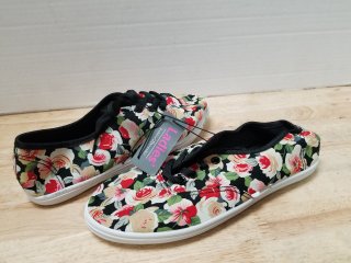 New ladies shoes size 7