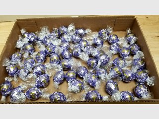 New Lindt Lindor Truffles white ch