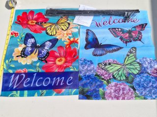 New 18x10 8nch garden flags and poles