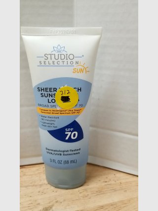 Studio One Sheer Sunscreen Lotion SPF 70