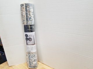 New washable area rug approx 5.5ft by 3.5ft