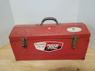 Toolbox approx 22 by 10 by 9 inch 