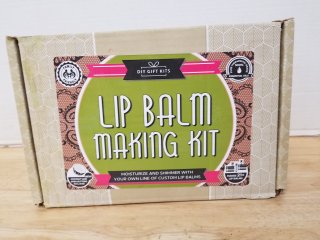 Lip balm making kit