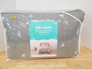 New twin size comforter set 