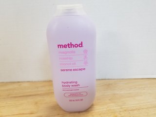 New hydrating body wash 18 oz