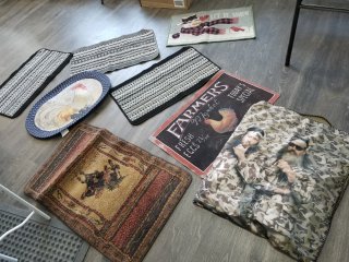 Rugs and duck dynasty blanket