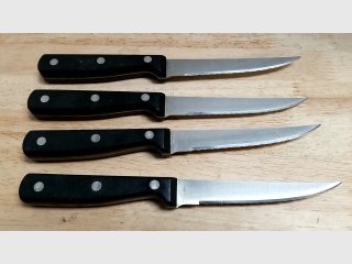 Set of 4 Black Handle Steak Knives