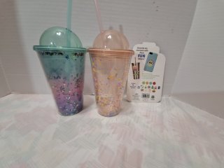 Two glitter tumblers with straws