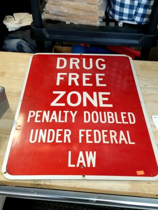Red Drug Free Zone Sign, 18x24 in