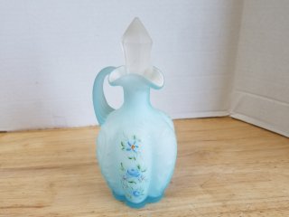 Glass collectible, exc condition, 6.5 inch tall 