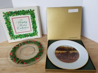 Collectible plates, mint in boxes, each approx 10 inch