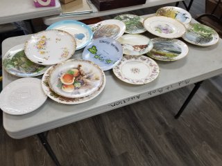 COLLECTIBLE plates