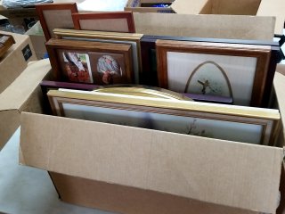 Box of assorted picture frames