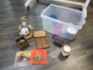 TOTE of household items 